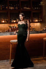 Load image into Gallery viewer, Preet Ahuja | Corset Mermaid Lehenga | Emerald