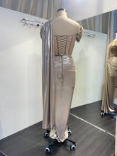 Load image into Gallery viewer, Nicole’s Gold Corset Lycra Saree