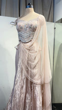 Load image into Gallery viewer, Riya's Organza Saree | Peach