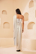 Load image into Gallery viewer, Sangria Lycra Drape Saree | White | 2 Piece Set